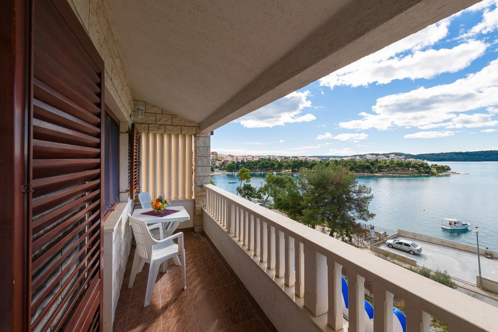 Apartments Villa Luxor Trogir Exterior foto