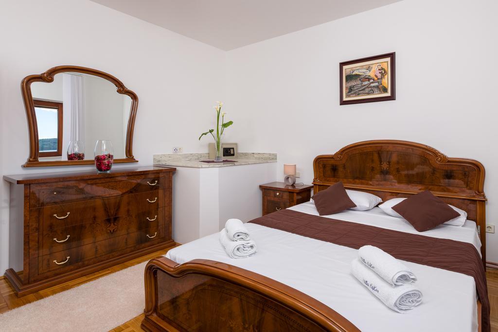 Apartments Villa Luxor Trogir Exterior foto