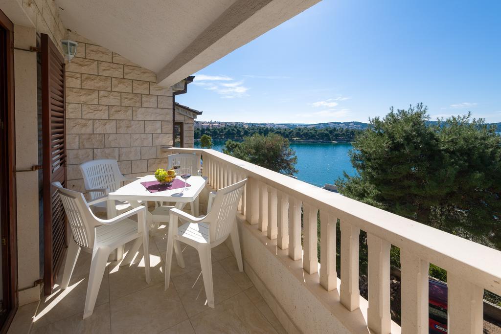 Apartments Villa Luxor Trogir Exterior foto