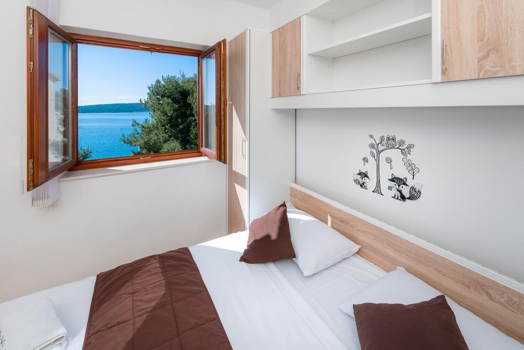 Apartments Villa Luxor Trogir Exterior foto