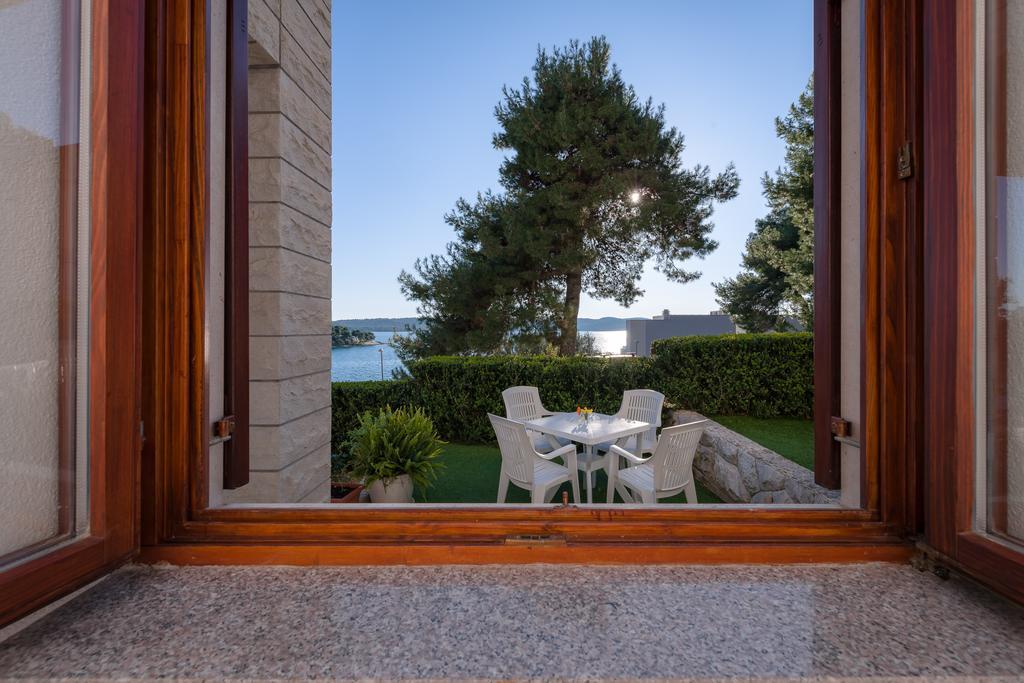 Apartments Villa Luxor Trogir Exterior foto