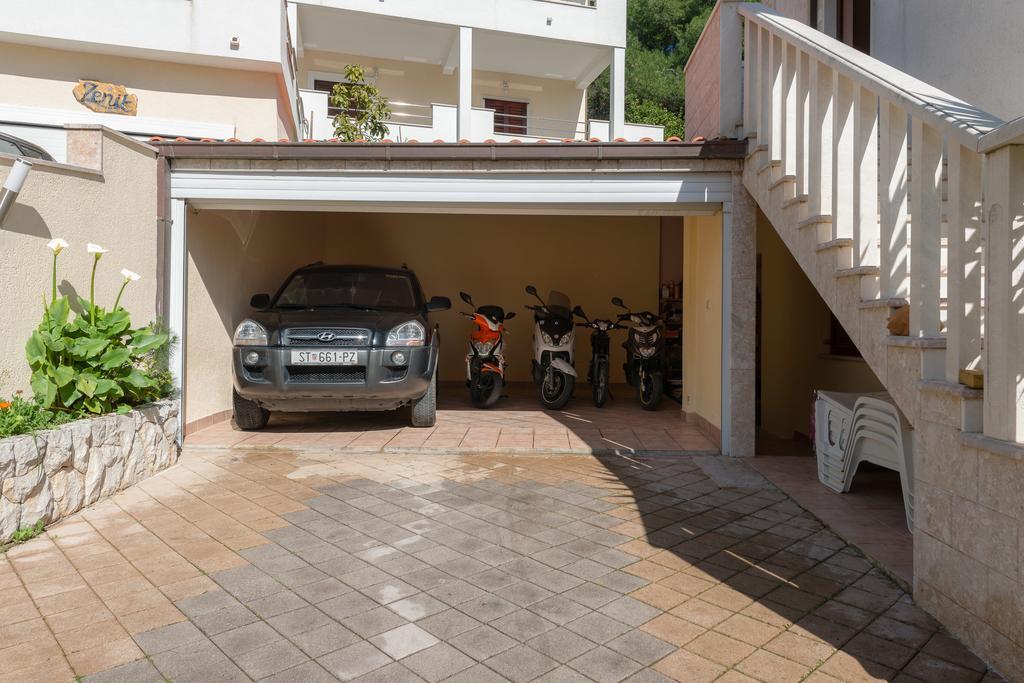 Apartments Villa Luxor Trogir Exterior foto