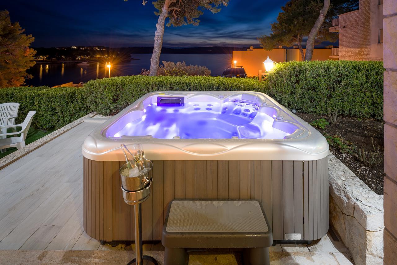 Apartments Villa Luxor Trogir Exterior foto